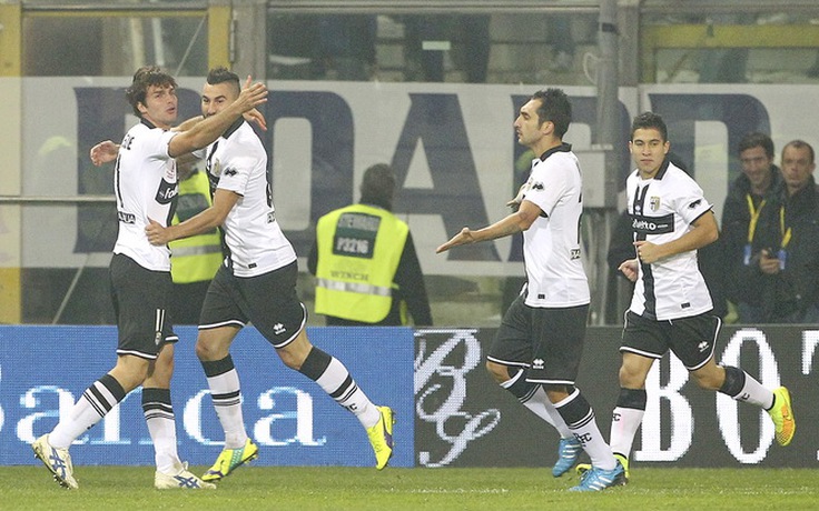 Parma bất ngờ quật ngã Inter để tìm đường hồi sinh
